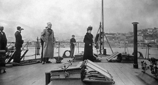 Вдовствующая императрица Мария Федоровна на палубе "Мальборо". Апрель 1919г.