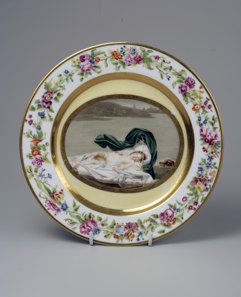 Миниатюра на фарфоре по картине художницы М.-Д. Вийер «Собака, спасающая ребенка». Зеркало тарелки, расписанной в Мастерской Юсупова. Ок. 1820. 